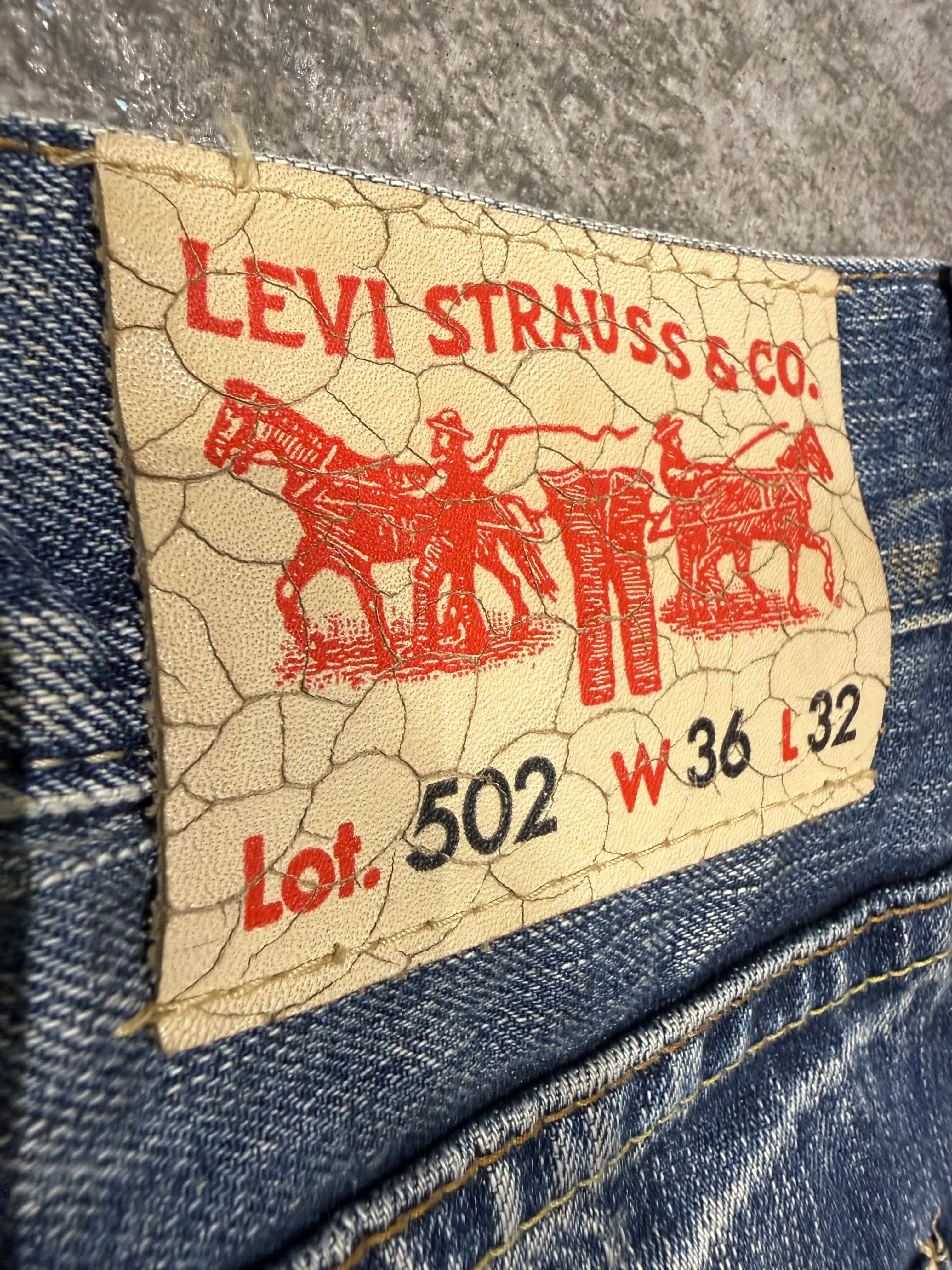 000’s Levis 502 Ghost Wash Jeans