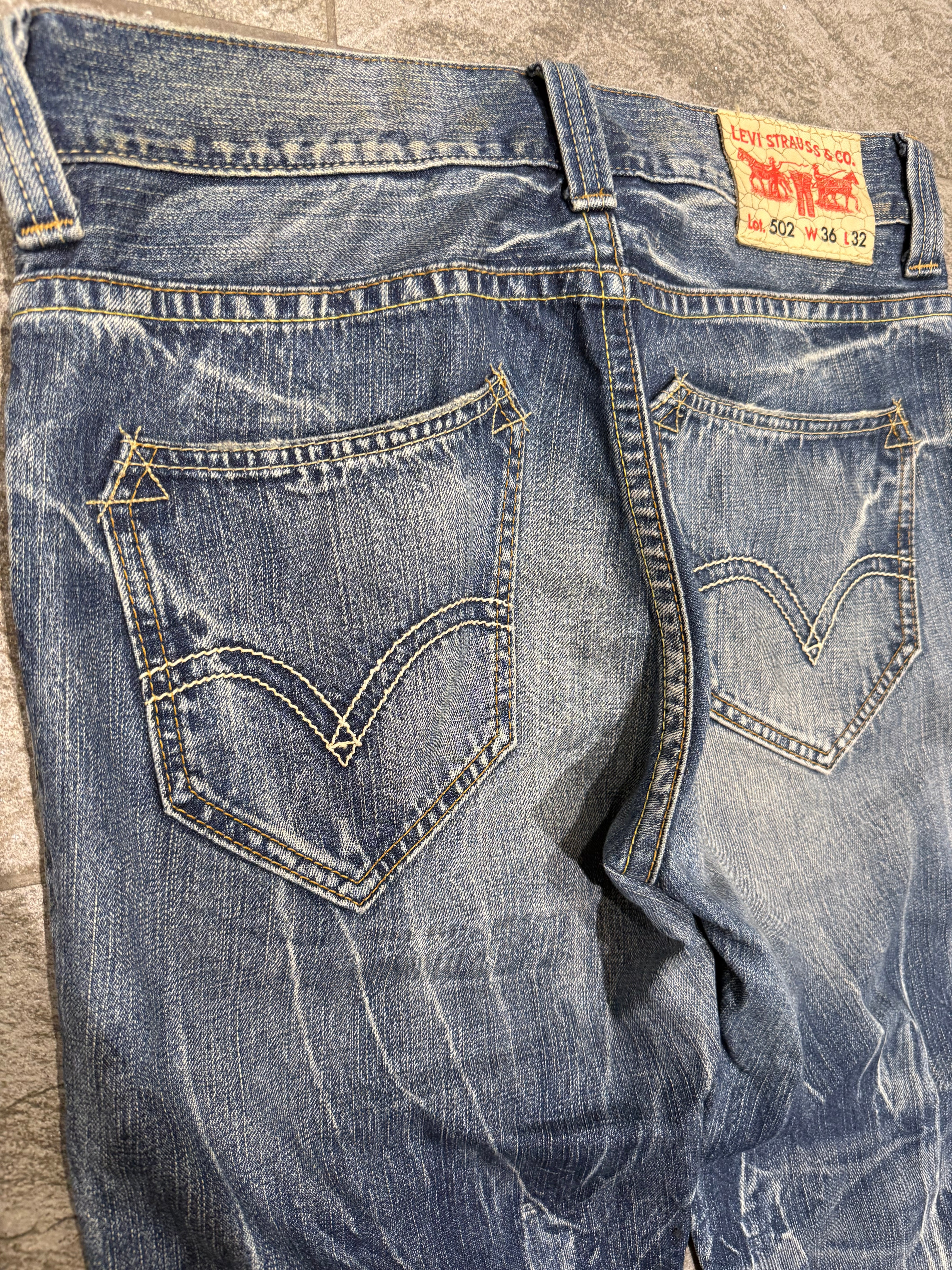 000’s Levis 502 Ghost Wash Jeans