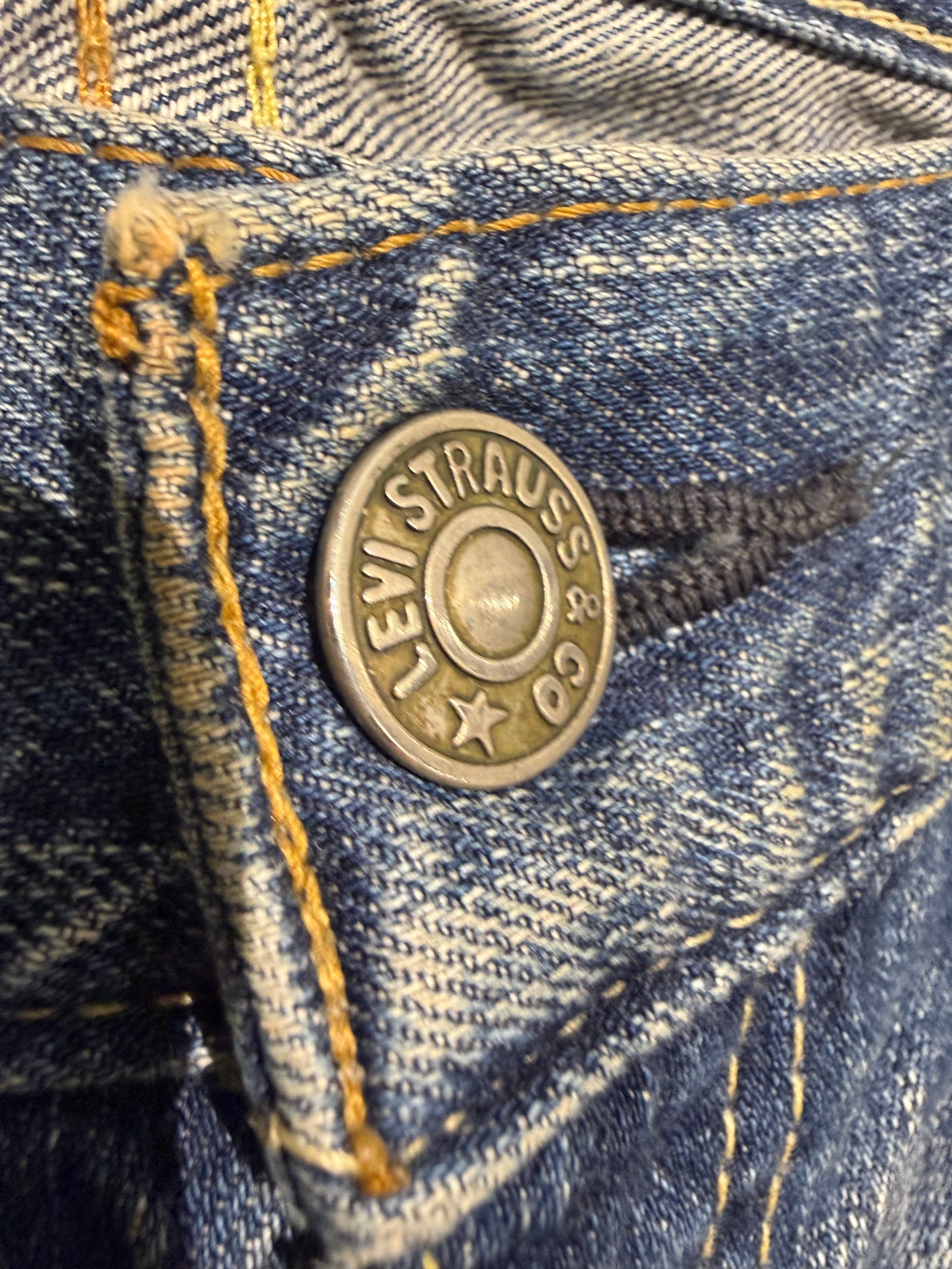 000’s Levis 502 Ghost Wash Jeans